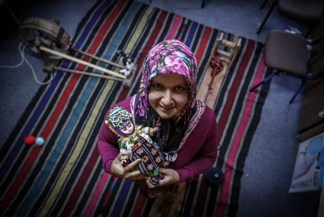 Bursa'nın "Keles bebekleri" bölge kadınının gelir kaynağı oldu